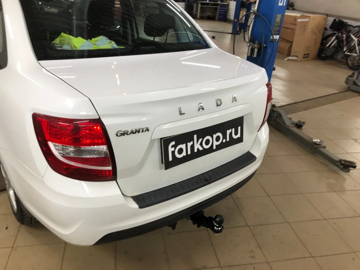Фаркоп TowRus для Lada Granta (вкл. Cross) 2012- 279529 в Омск