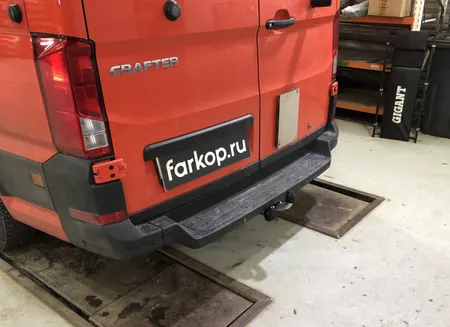 Фаркоп Galia для Volkswagen Crafter 2017-, (для а/м со ступенькой, одинарные колеса сзади)  V085A в Омск