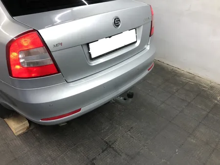 Фаркоп Galia для Skoda Octavia (лифтбек, универсал, вкл. Scout) 2005-2013 S086C в Омск