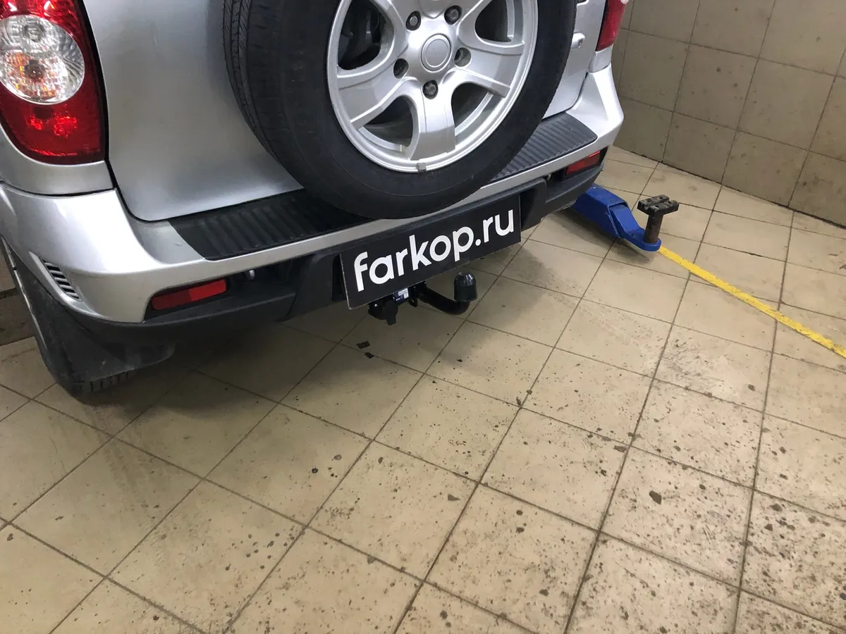 Фаркоп Berg для Chevrolet Niva 2002-2020 F.6016.003 в Омск