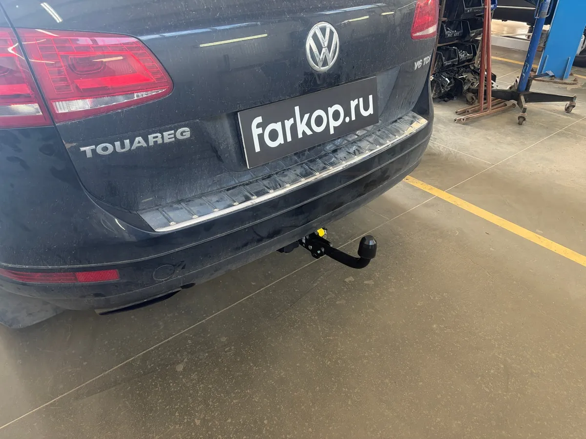 Фаркоп Berg для Volkswagen Touareg 2010-2018 F.5813.003 в Омск Фаркоп Berg для Volkswagen Touareg 2010-2018 F.5813.003 в Омск
