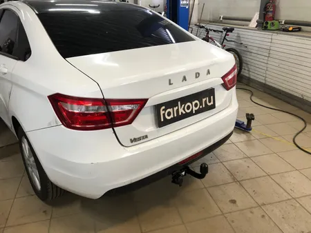 Фаркоп Berg для Lada Vesta (вкл. Cross) 2015-2022 Арт. F.6012.003 F.6012.003 в Омск