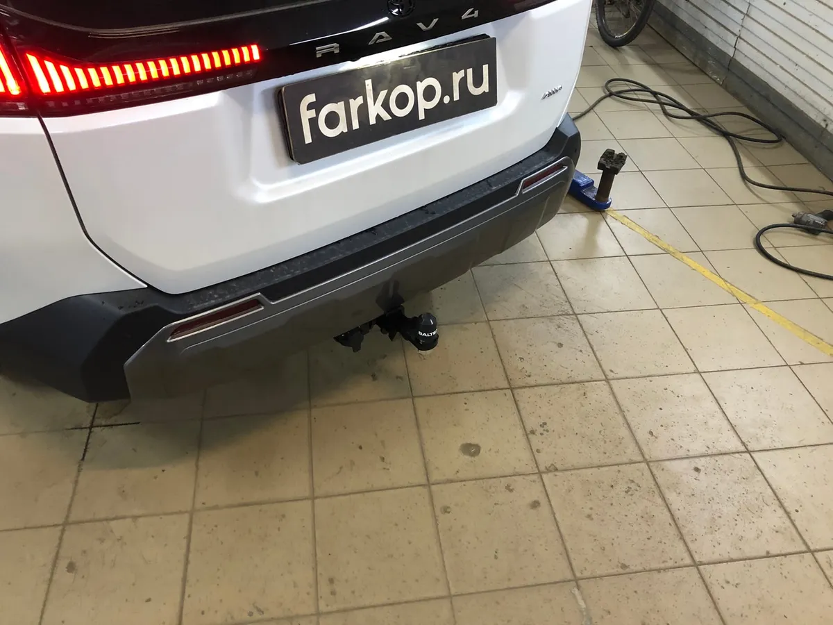 Фаркоп TowRus для Toyota RAV4 2025- 229420 в Омск