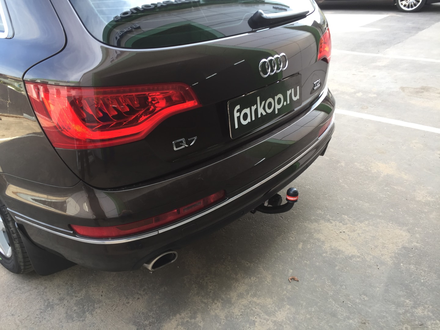 Установили фаркоп Oris для Audi Q7 2013 г.
